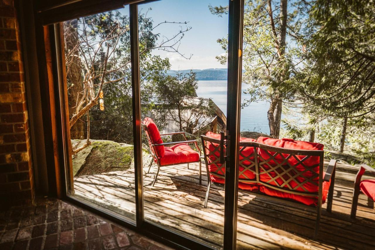 Serenity By The Sea Retreats Montague Harbour Экстерьер фото